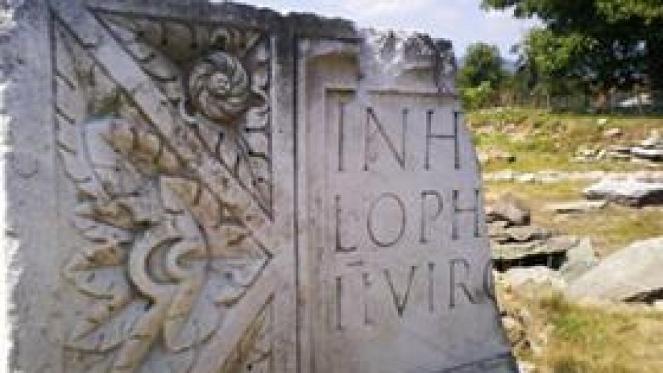 O istorie acoperită de-o parcare...