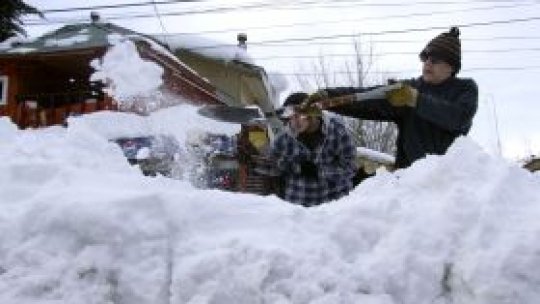 Peste 16.000 de persoane, izolate de zăpadă în Chile
