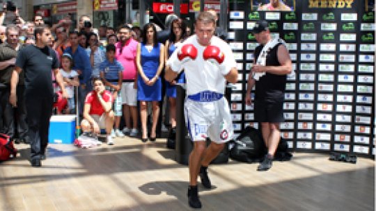 Lucian Bute, antrenament cu public
