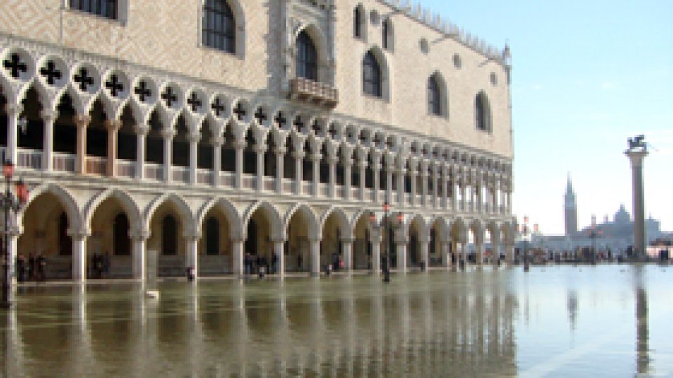 Veneţia "ar putea dispărea" până în 2090