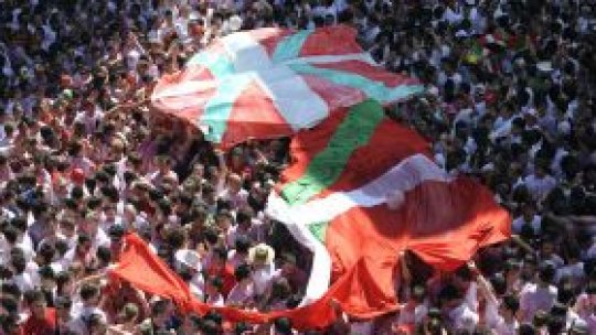 "Alergările cu tauri" au început la Pamplona