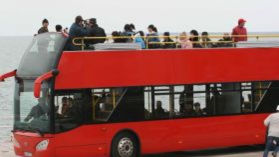 Autobuze supraetajate vor avea sisteme audio în limba engleză