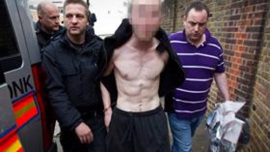 Tactica poliţiştilor britanici "prea timidă"