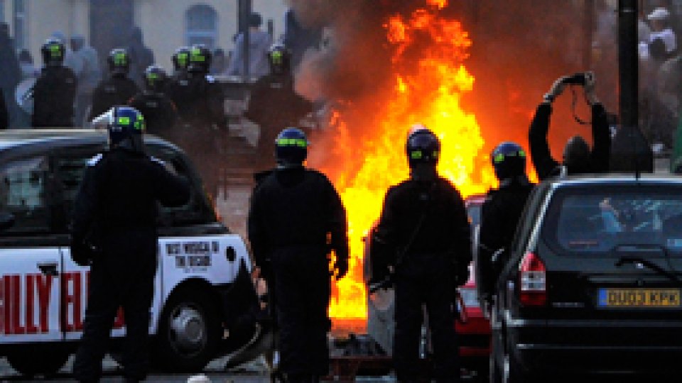 Incitarea la violenţe pe Facebook, pedepsită