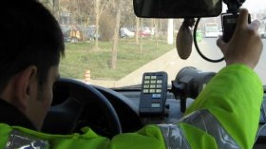 Vitezomanii europeni, vânaţi de polițiști