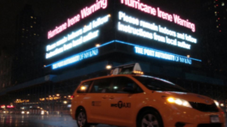 Uraganul Irene face victime în SUA(Live updates)