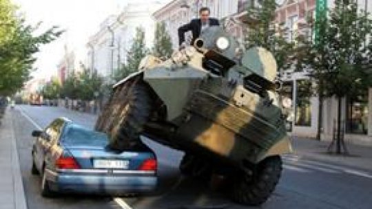 Fetele lui Medvedev vs. Armata lui Putin