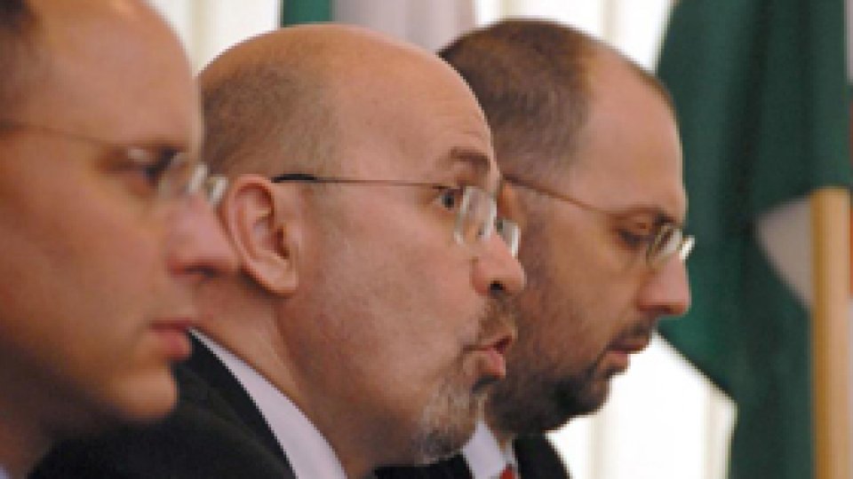 Coaliţia discută variante pentru fotoliul de la sănătate