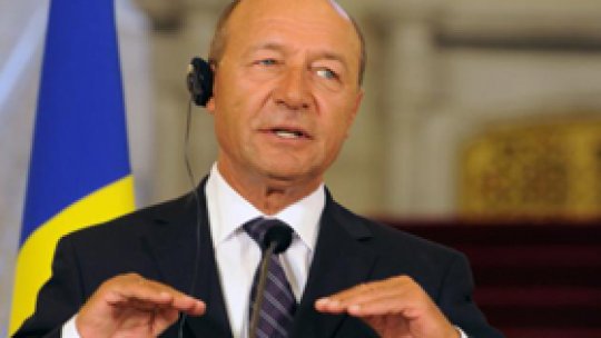 Salariile "nu pot creşte atâta timp cât deficitul este mare"