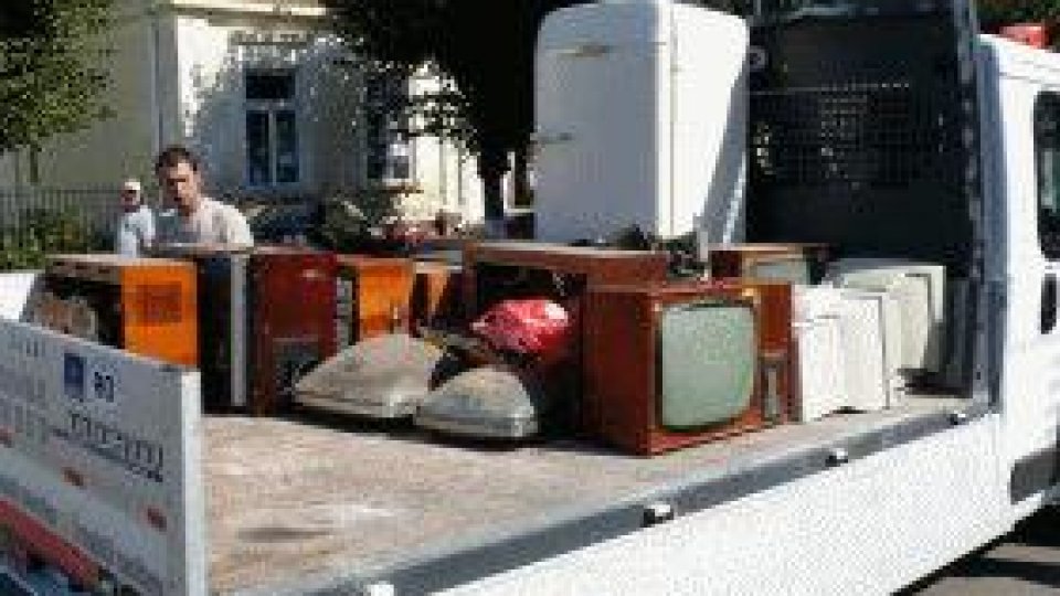 Sucevenii colectează deşeuri