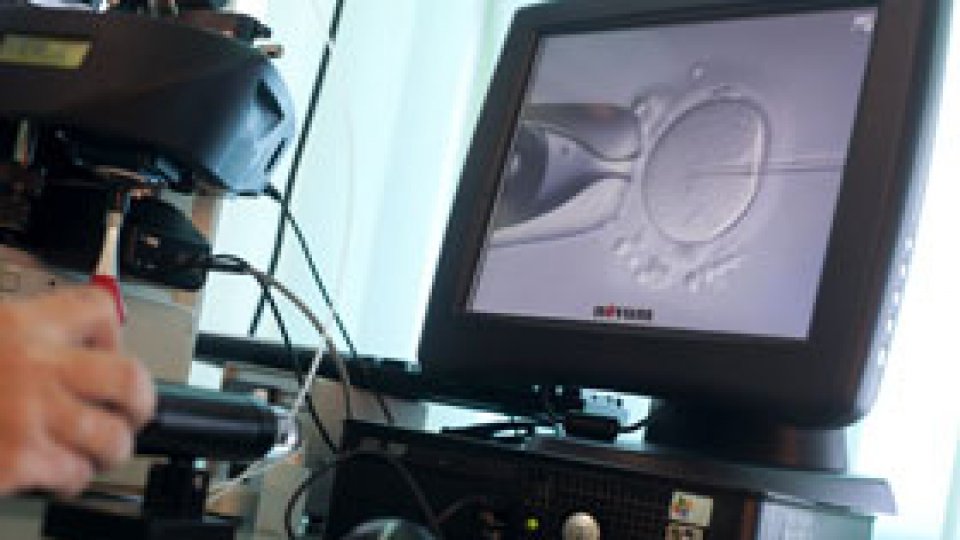 Părintele primului "copil în eprubetă" a decedat