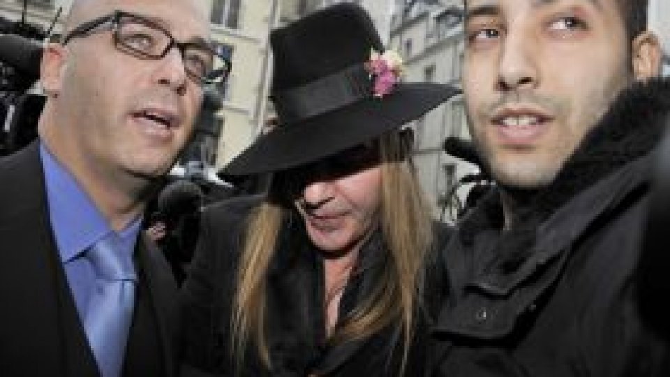 Designerul John Galliano amendat pentru injurii antisemite