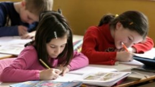 Micuţii se pregătesc pentru şcoală