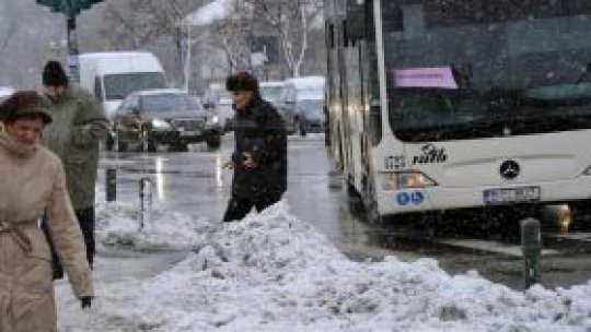 Majoritatea drumurilor de acces în Capitală, blocate