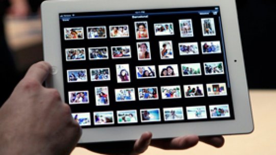 Pro şi contra învăţării de pe… tabletă