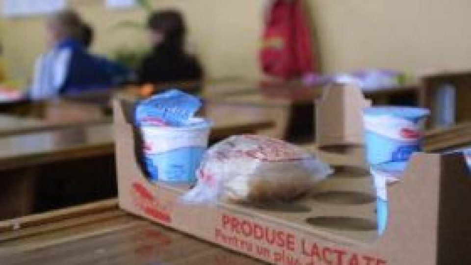 "Cracknel and milk", affected by the underfunding of halls