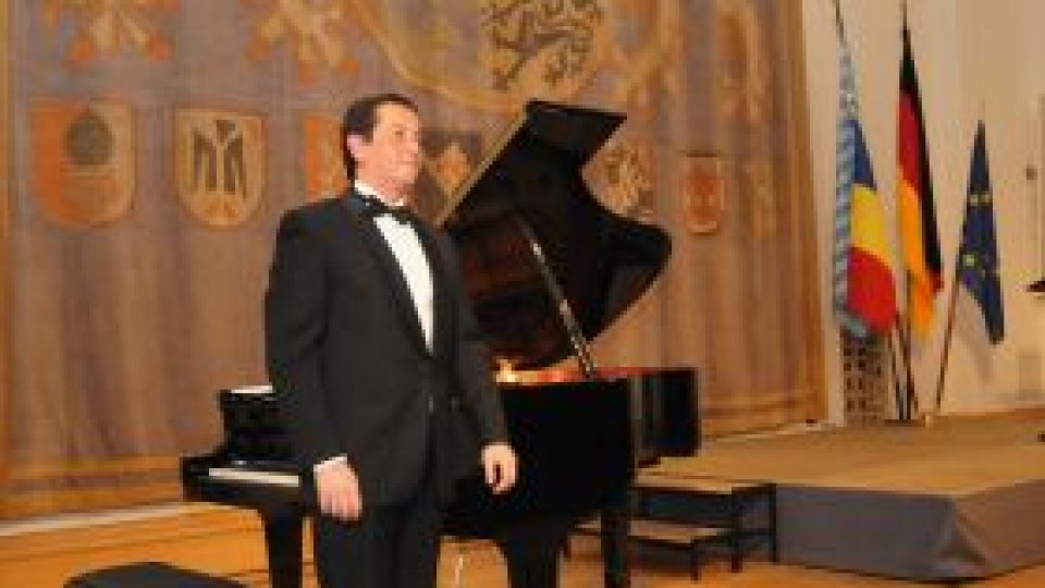 Pianistul Horia Mihail concertează la Sala Radio