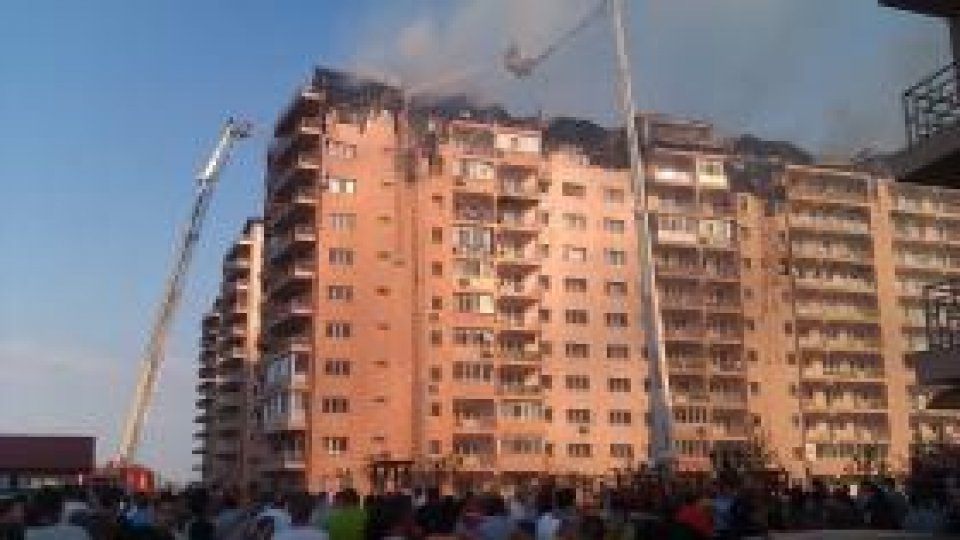 Incendiu la un complex rezidenţial de la marginea Capitalei
