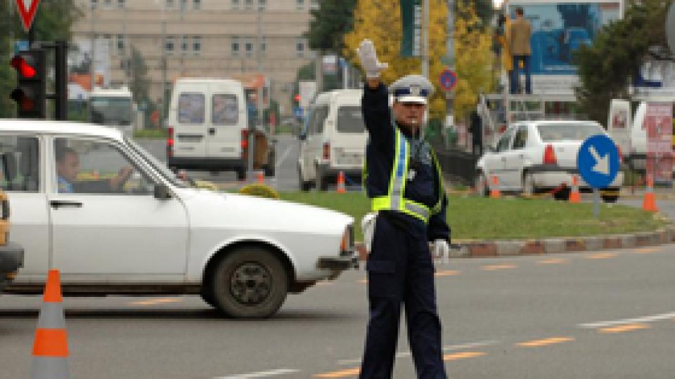 Traficul din Bucureşti, afectat de semafoare oprite