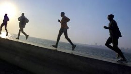 Cine se trezeşte de dimineaţă...face jogging