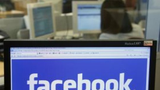 Un sfert dintre angajaţi, "prieteni" pe Facebook cu şefii lor