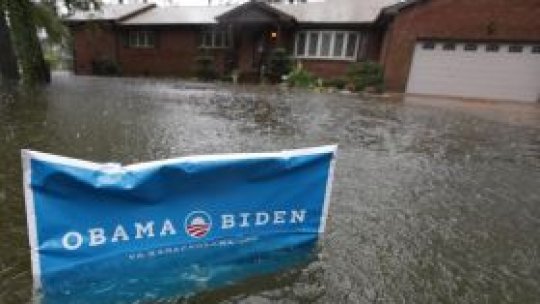 Uraganul Sandy ar putea afecta alegerile prezidenţiale din SUA