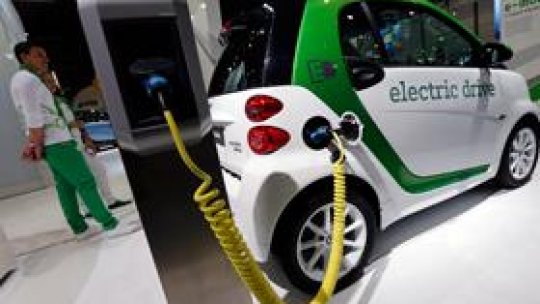 "Start slab" pe piaţa românească a maşinilor electrice