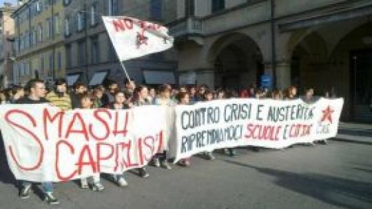 Studenţii din Italia protestează împotriva austerităţii