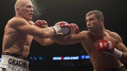Lucian Bute l-a învins pe rusul Denis Gracev