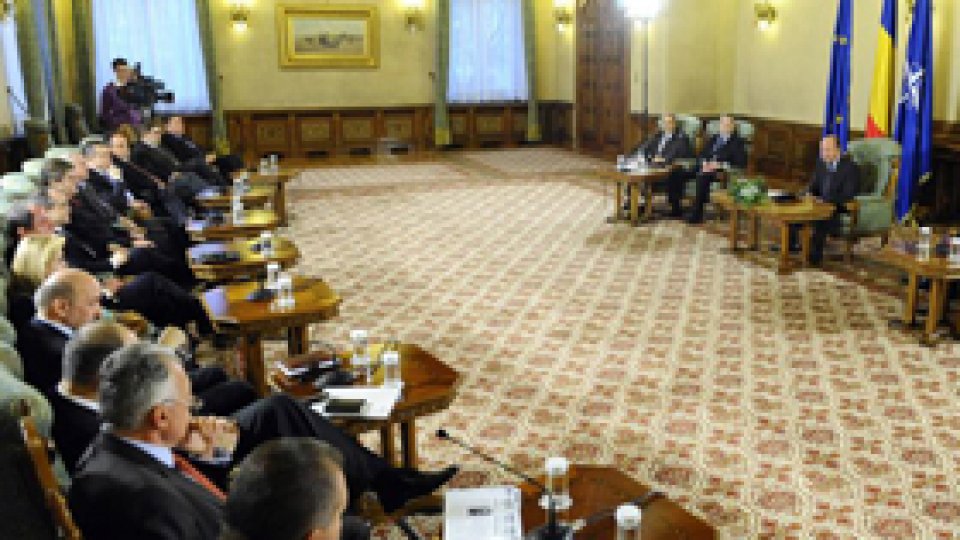Traian Băsescu a invitat guvernul la consultări
