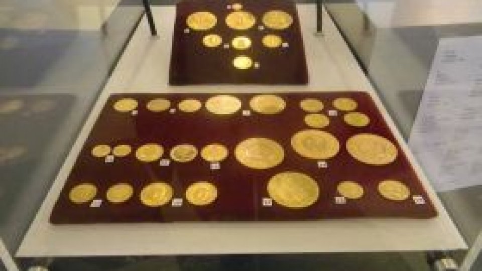 Colecţii de artă şi numismatică, expuse în Bucureşti