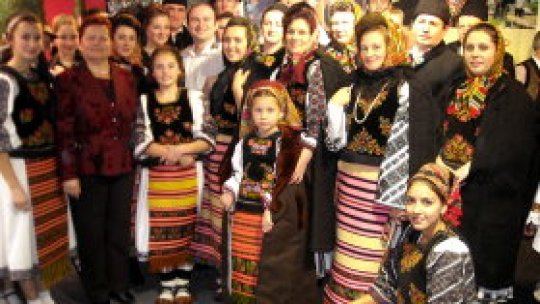 De Crăciun, la poalele Ţibleşului