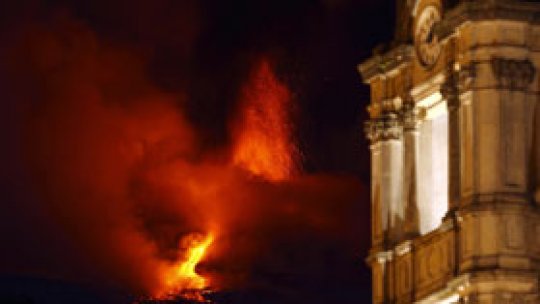 Vulcanul Etna a erupt a doua oară în 2012