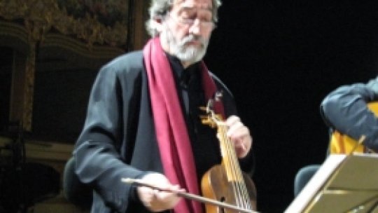 Români participanţi la Carnavalul de la Veneţia.