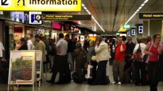 Ameninţare cu bombă pe un aeroport din Amsterdam