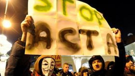 Bulgaria suspendă procedura de ratificare a acordului ACTA