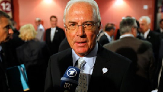 Jucătorii "trebuie să dea mai des mâna între ei pe teren"