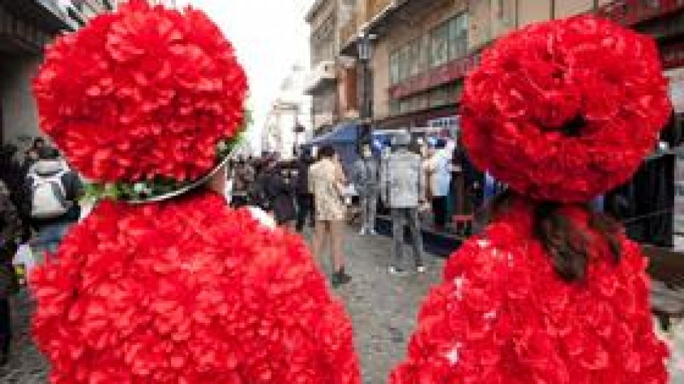 Care mai de care - 25 februarie 2012