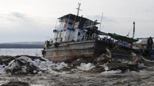 Peste 60 de ambarcaţiuni, în derivă pe Dunăre