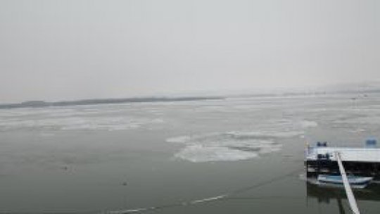 Dunărea şi Delta sub asediul gheţii