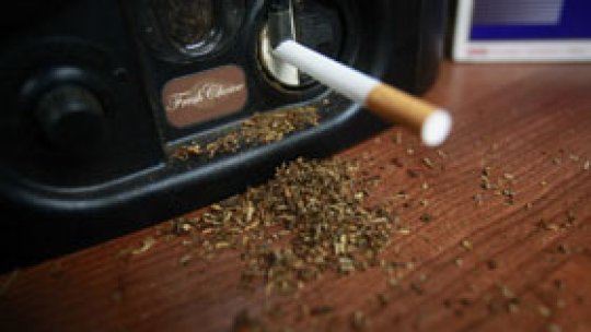 Mii de aradeni îşi fabrică ţigările acasă