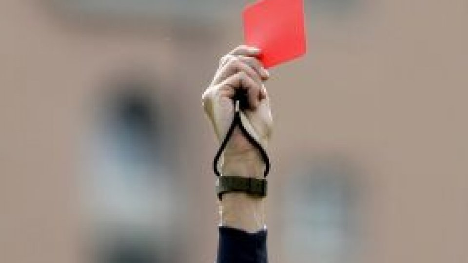 Treizeci de fotbalişti italieni implicaţi în meciuri trucate