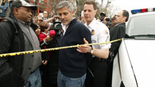 George Clooney, arestat în faţa ambasadei Sudanului