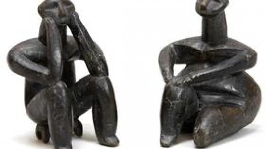 "Gânditorul de la Hamangia'' şi "Femeie şezând"