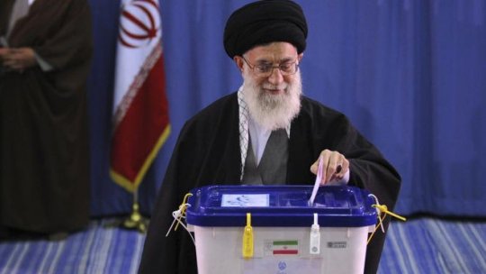 Ahmadinejad învins de ayatollahul Khamenei