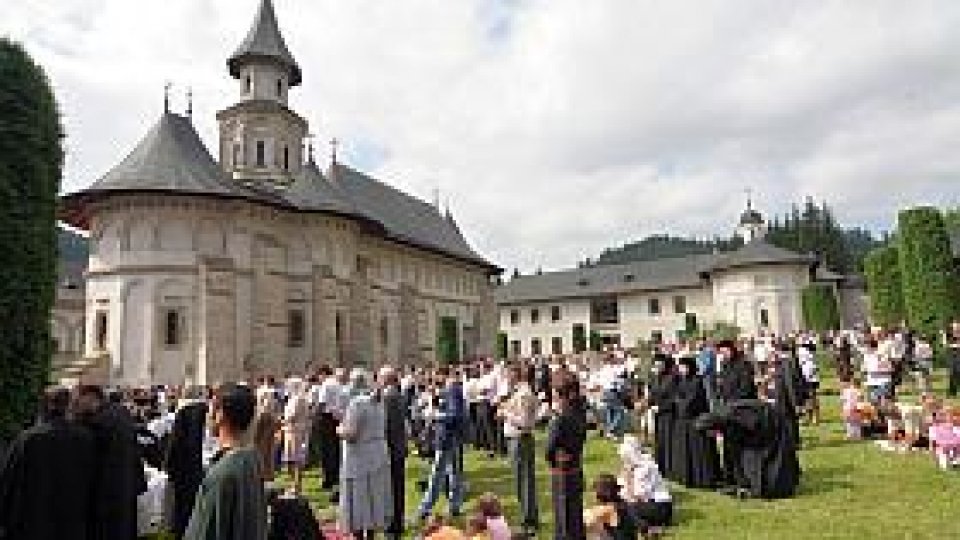 On Easter, Romanian tourists choose rural boards