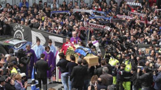 Mii de oameni la funeraliile lui Piermario Morosini