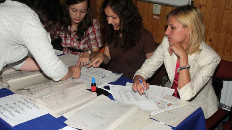 USL câştigă "majoritatea primăriilor şi CJ"