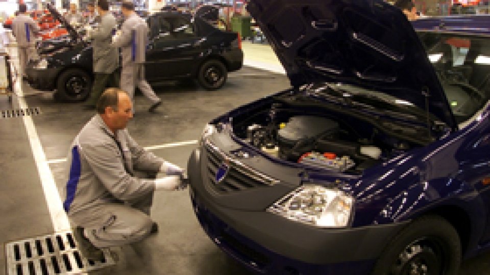 Uzina Dacia a oprit producţia pentru trei zile