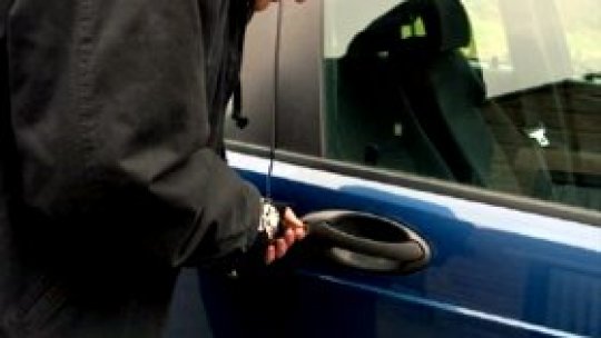 Protejaţi-vă maşinile!